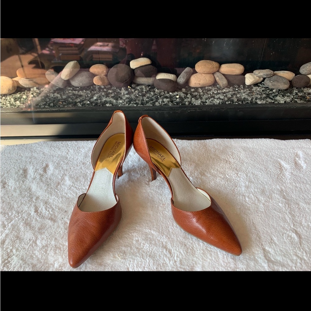 Michael Kors Brown Leather Pointed-Toe Pumps Size 9